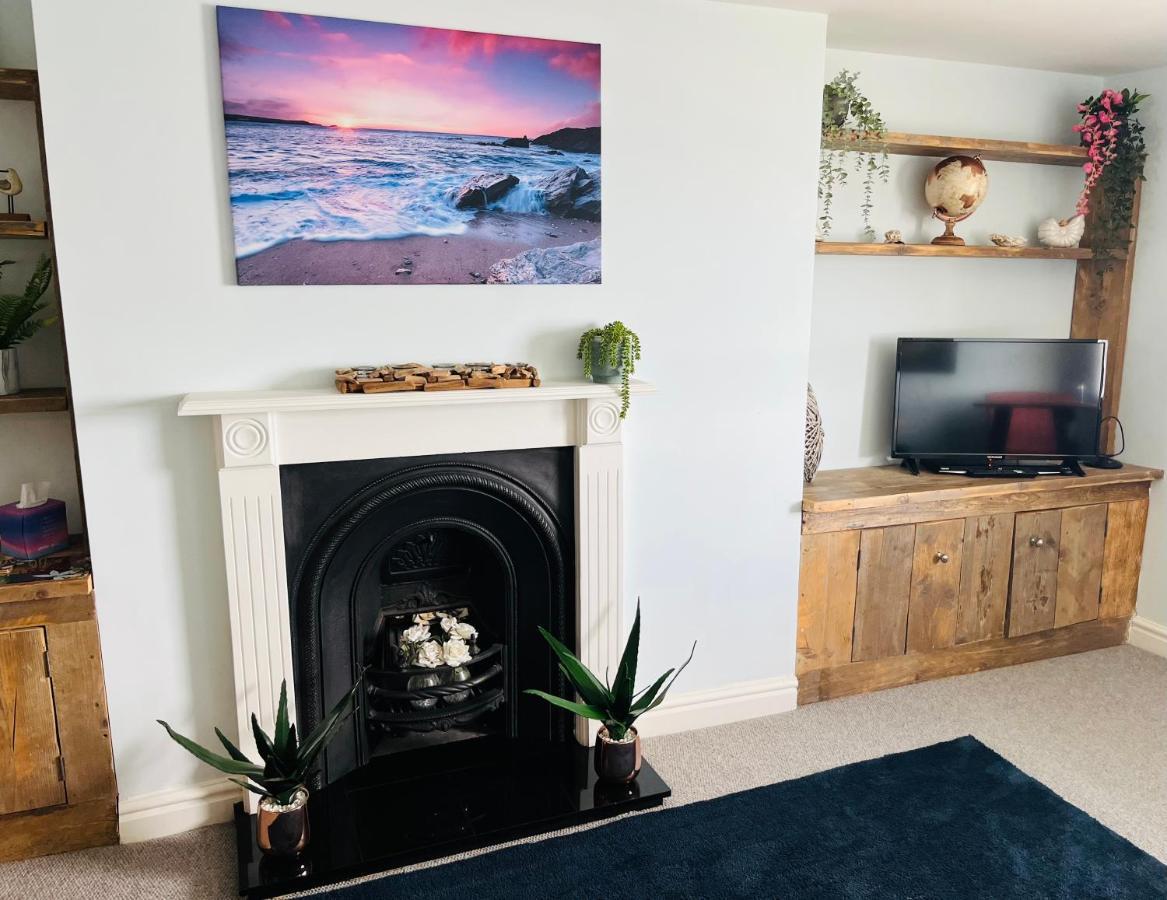 Beautiful Beachfront Retreat With A Stunning Sea View For The Ultimate Escape Away From The Busy World Below Herne Bay Kültér fotó